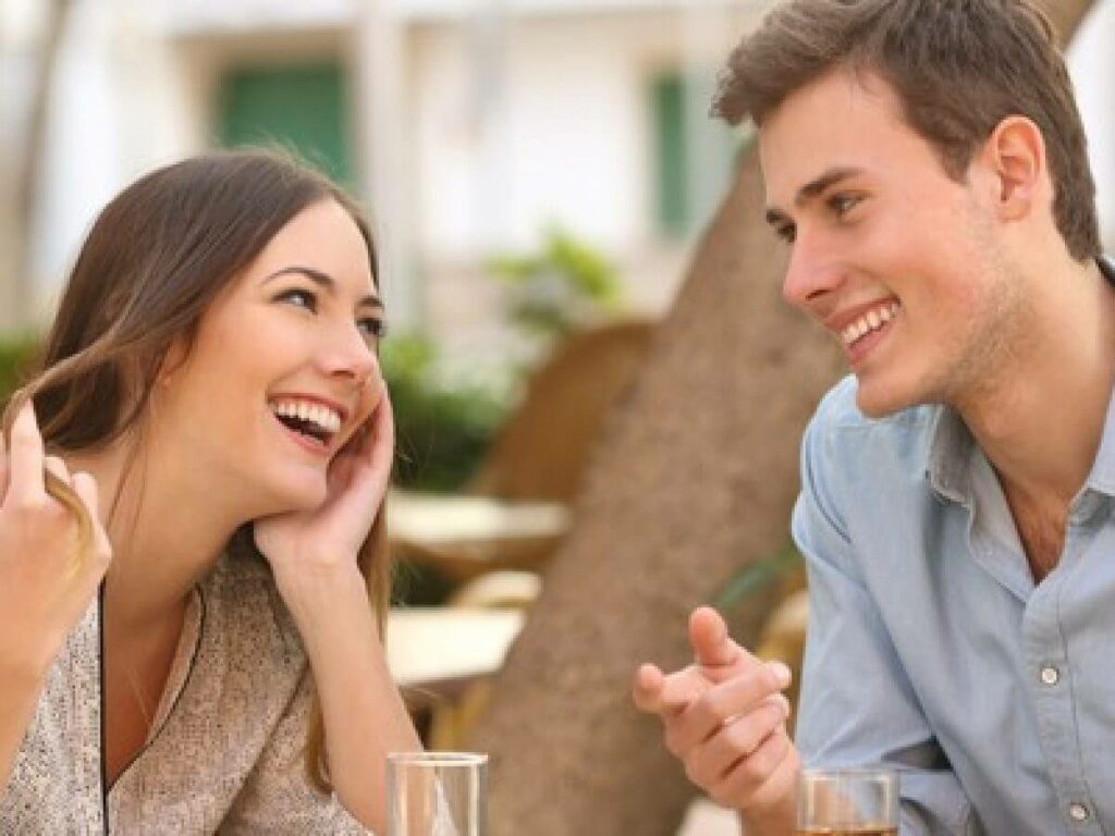 How to create sexual tension – 4. Pause for a few seconds in between sentences when talking to her