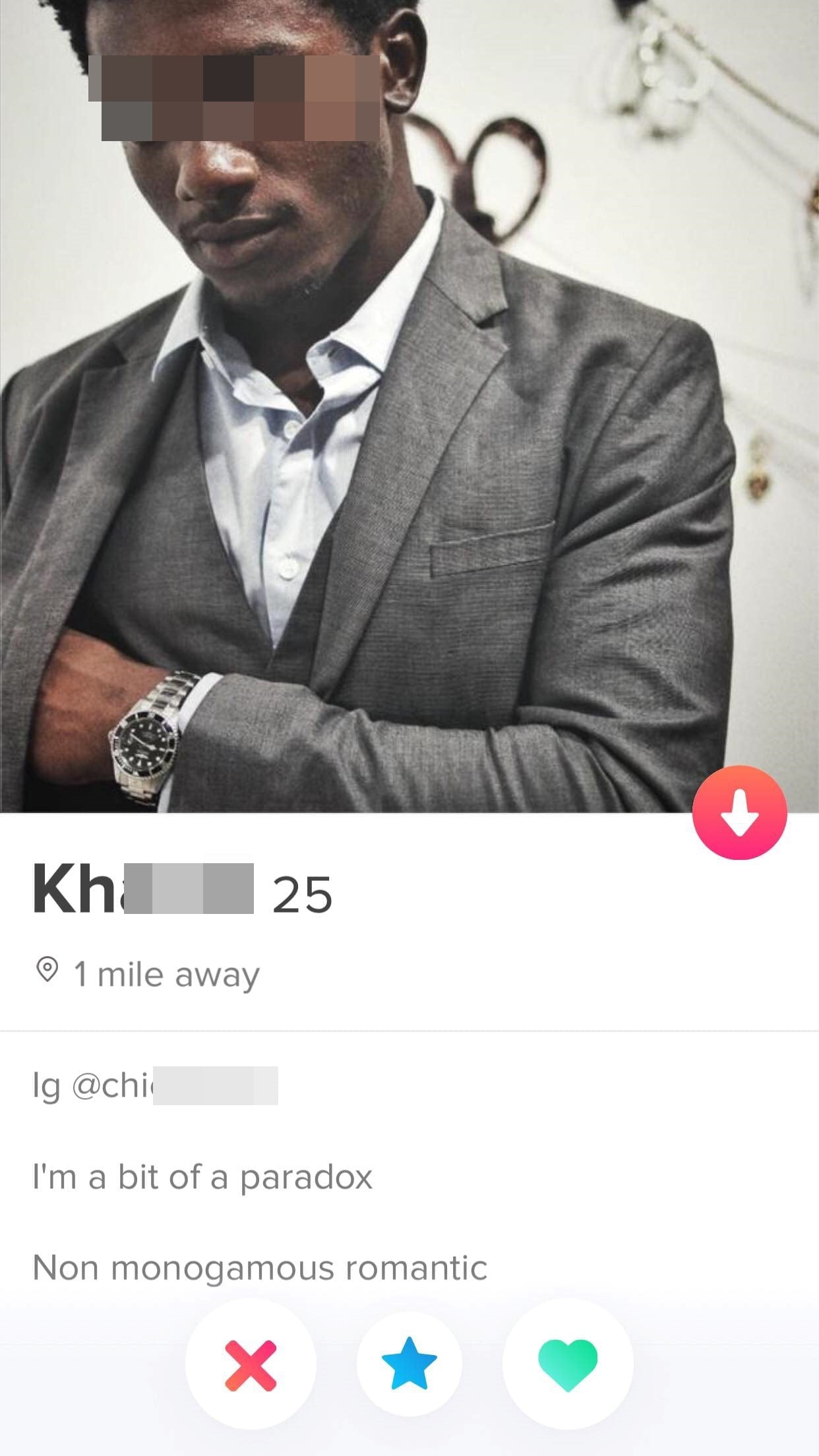Man puts up a Tinder bio with no description after discovering the best Tinder bios for guys 
